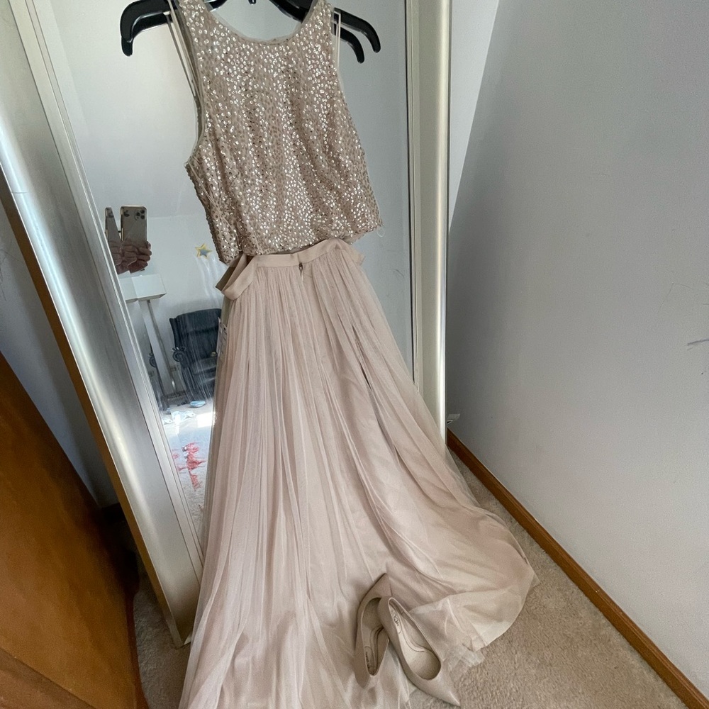 Adriana papell bridesmaid gown